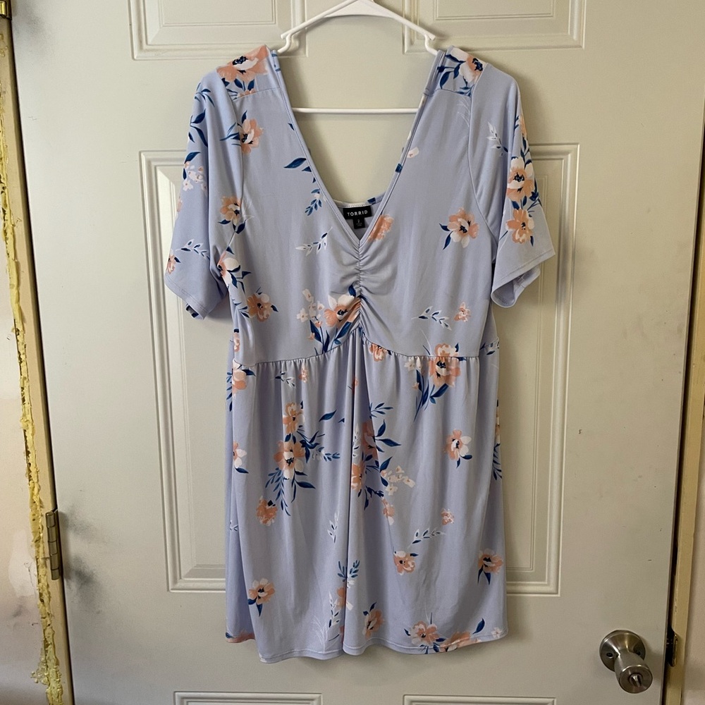 Plus Size 2 Torrid Light Blue Floral V-Neck Top
